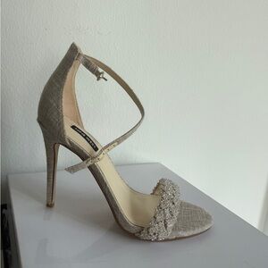 Nine West Morelov Heeled Sandals
9 / Natural Crystal